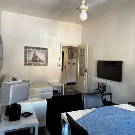 Appartement Quadrilocale A 2 Passi Dal Mare *