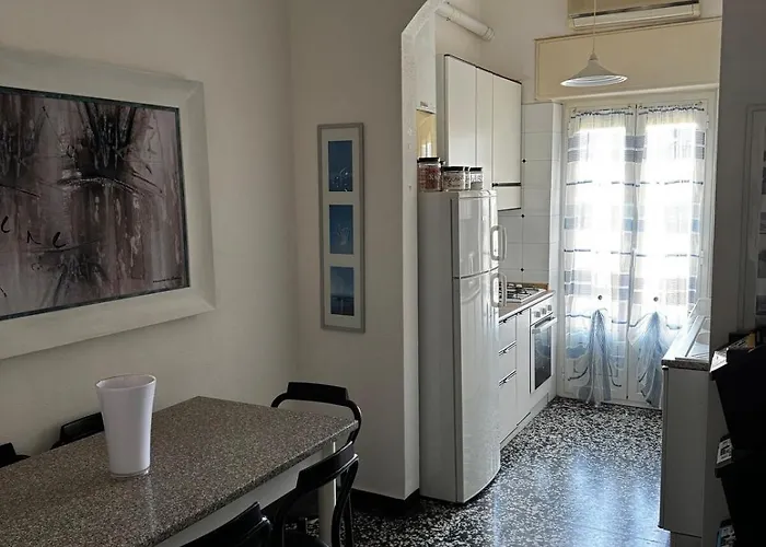 Apartamento Quadrilocale A 2 Passi Dal Mare *